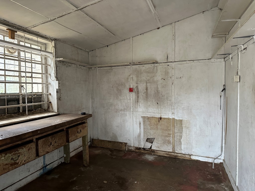 Lot: 46202 - VACANT FREEHOLD COMMERCIAL PREMISES - Internal of unit